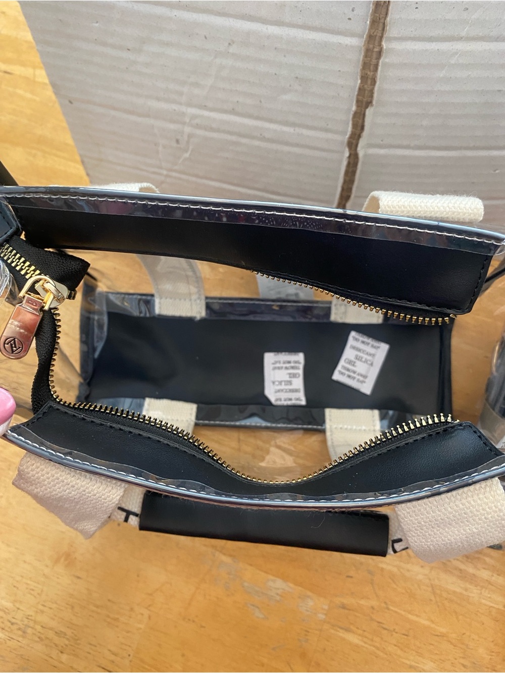 Adrienne Vittadini 2 bag set Clear cross body w handles & Beige Woven clutch NWT - Picture 10 of 11
